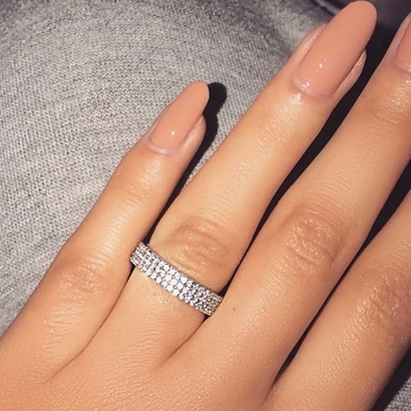 ✨BEST SELLER✨Gorgeous Dainty Band✨ - Picture 3 of 8